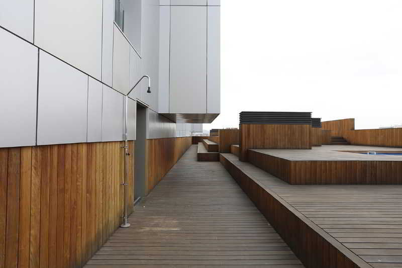 Urban District Apartments - Rambla Suites & Pool Barcelona Exterior photo