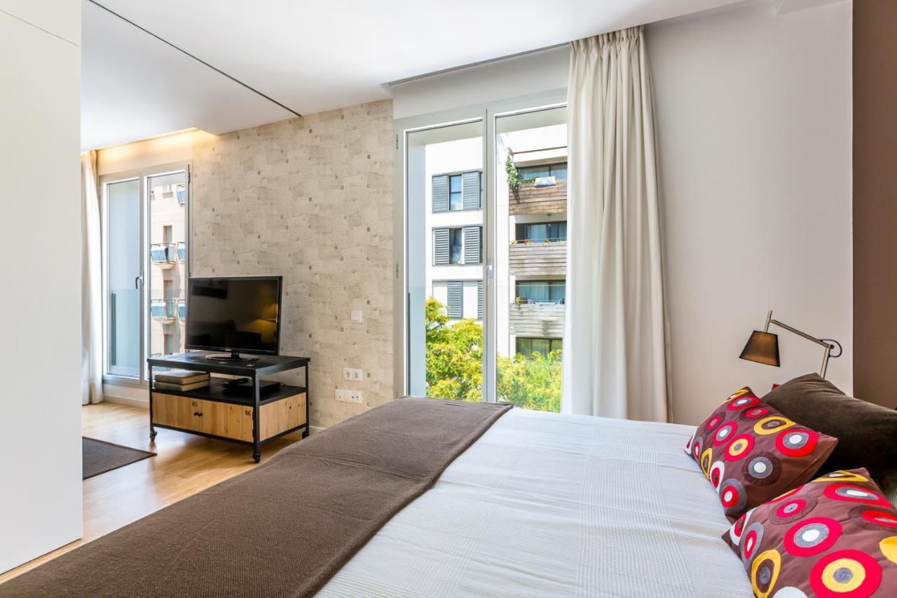 Urban District Apartments - Rambla Suites & Pool Barcelona Exterior photo